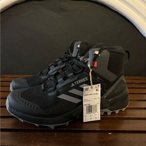 NWT Adidas Men’s Terrex Swift R3 Mid Size 9 Hiking Boots